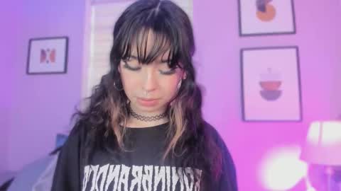 judeline online show from March 26, 8:32 pm