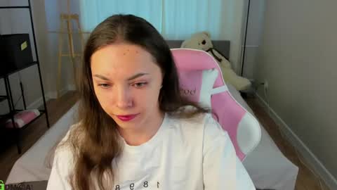 Judy Lewis online show from April 21, 1:31 am