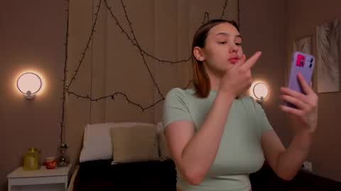 Snapshot of judymiles chatting on October 5, 1:32 am Angelica online show from October 5, 1:32 am