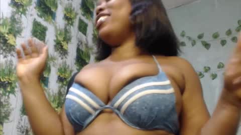 Snapshot of juicy_gold22 chatting on January 6, 7:42 am Mariagold online show from January 6, 7:42 am