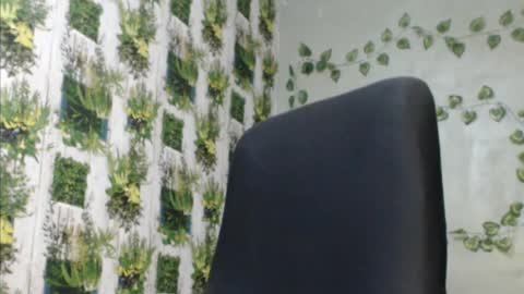 Snapshot of juicy_gold22 chatting on December 13, 7:26 am Mariagold online show from December 13, 7:26 am