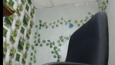 Snapshot of juicy_gold22 chatting on February 9, 4:50 pm Mariagold online show from February 9, 4:50 pm
