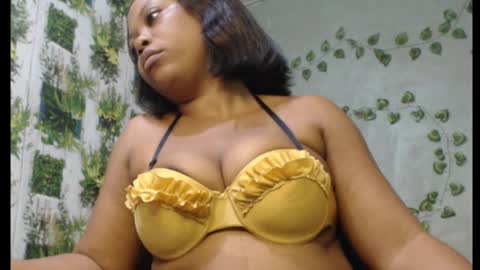 Snapshot of juicy_gold22 chatting on January 13, 6:27 am Mariagold online show from January 13, 6:27 am