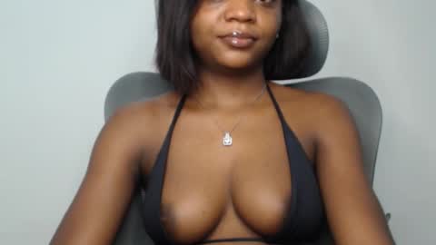 Wet Baddie online show from September 19, 3:33 pm