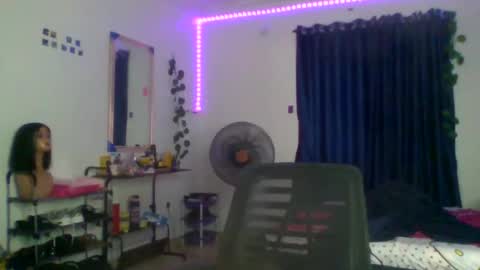 Emily online show from October 27, 8:43 am