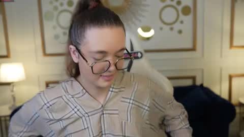 Elza online show from March 21, 8:19 am