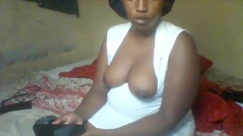 juicyicequeen online show from April 13, 12:50 pm