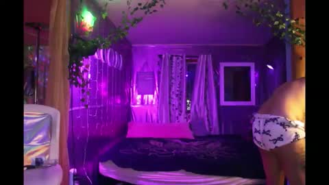 juicyjayxxx69 online show from November 8, 3:55 am