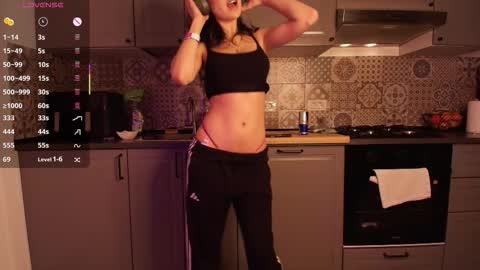 Juicy online show from November 23, 5:36 pm