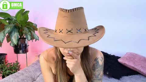 Jules and Gia online show from May 6, 4:44 pm