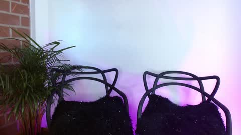 Jules and Gia online show from December 8, 9:41 pm