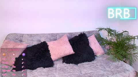 Jules and Gia online show from March 25, 11:02 am