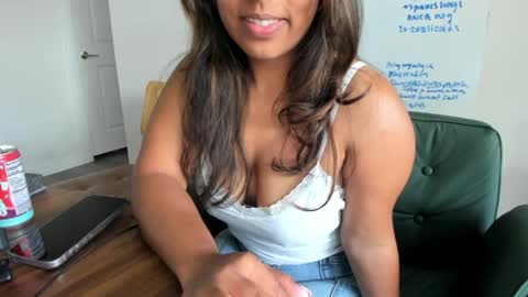 Jules online show from May 25, 5:45 pm