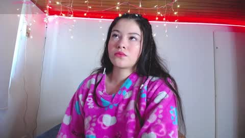 Juliana online show from December 7, 12:13 pm