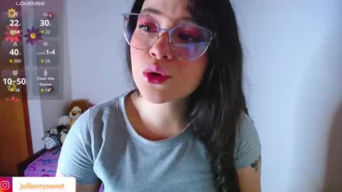 Juliana online show from October 21, 3:10 am