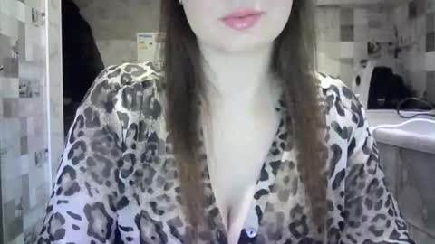 julia69009 online show from December 20, 11:42 pm