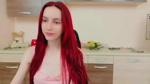 JuliaJae online show from May 13, 6:30 am