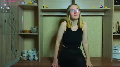 Julia online show from February 27, 5:13 am