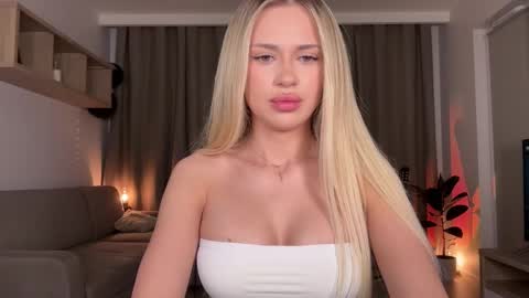 Snapshot of julia_rle chatting on September 16, 8:28 pm Julia R Le online show from September 16, 8:28 pm