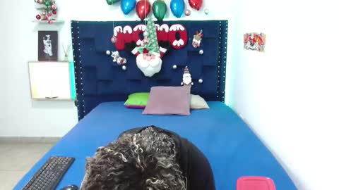 Julia online show from December 14, 12:33 pm