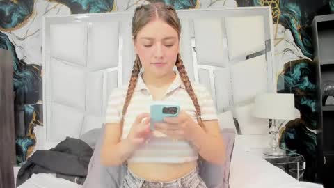 juliana_diamond_ online show from May 16, 4:04 am