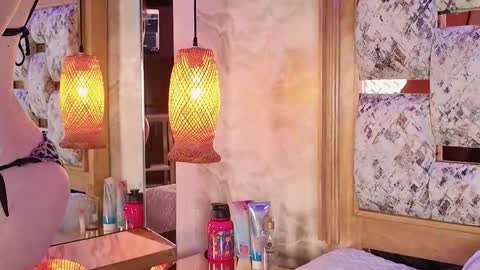 juliana_mendez25 online show from October 10, 9:31 pm