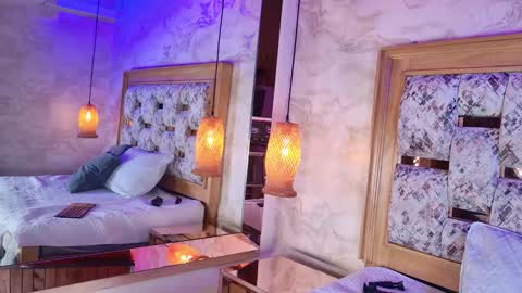 juliana_mendez25 online show from October 23, 8:48 pm