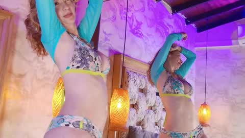 juliana_mendez25 online show from November 11, 11:35 pm