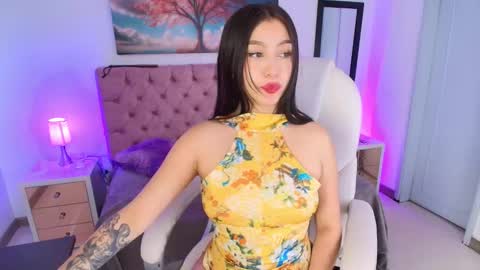  JULIANA CASTRO online show from November 7, 12:11 pm