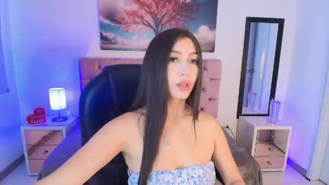  JULIANA CASTRO online show from May 5, 11:35 am