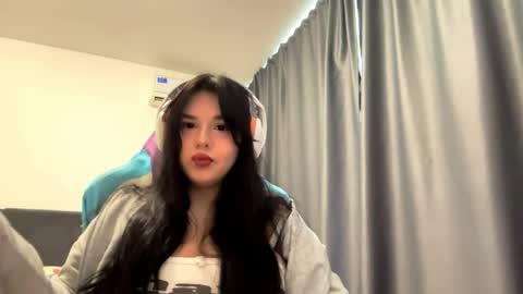 MIa online show from May 22, 9:18 am