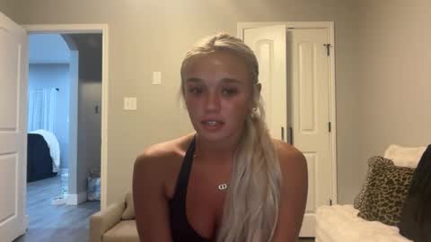 Julianna Peyton online show from July 13, 2:34 am
