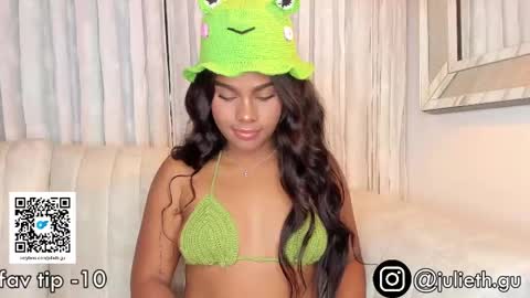 julieth  online show from February 28, 10:52 am