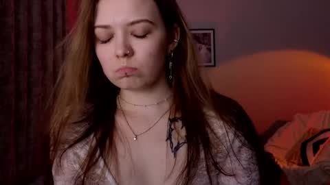 julidropp online show from May 19, 7:32 pm