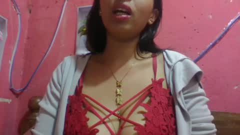 julie0612 online show from July 6, 10:42 am