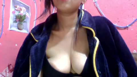 julie0612 online show from June 30, 12:04 pm