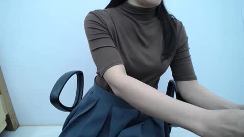 julie9x online show from November 1, 2:05 am