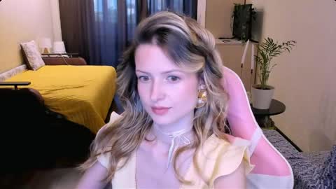 Julie online show from May 12, 3:08 pm