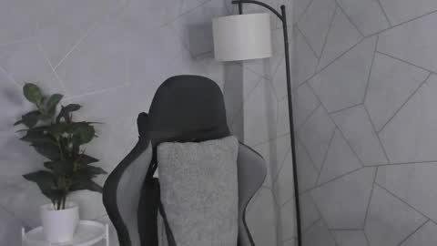 Julie Lucasss online show from May 19, 1:56 am