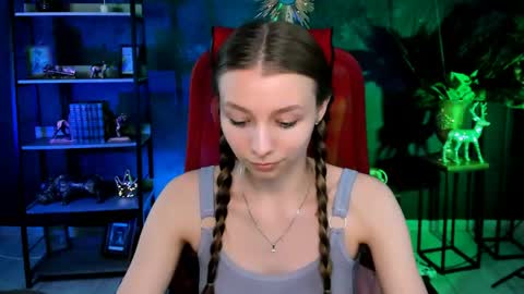 juliedaniel online show from May 22, 8:56 am