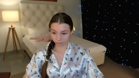 juliedaniel online show from February 17, 8:13 am