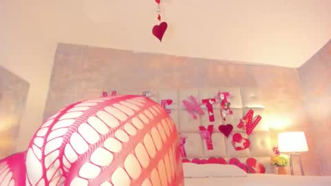 Juliet online show from February 14, 4:36 am