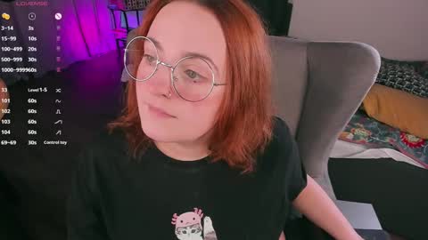 Snapshot of juliet_schoolgirl chatting on December 15, 2:48 pm Juliet online show from December 15, 2:48 pm