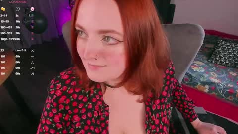Snapshot of juliet_schoolgirl chatting on February 14, 5:25 pm Juliet online show from February 14, 5:25 pm