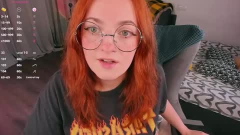 Snapshot of juliet_schoolgirl chatting on September 26, 2:47 pm Juliet online show from September 26, 2:47 pm