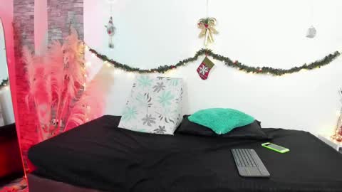 julieta_333 online show from January 3, 12:19 pm