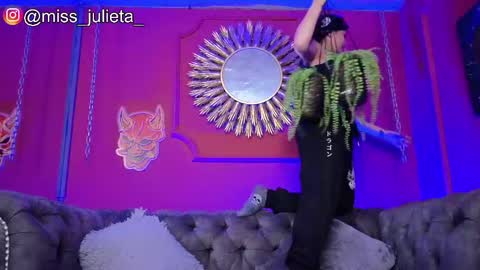  Julieta  online show from May 18, 11:38 am