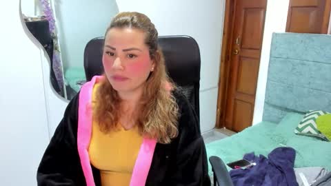 julieta_star69 online show from November 10, 7:09 pm