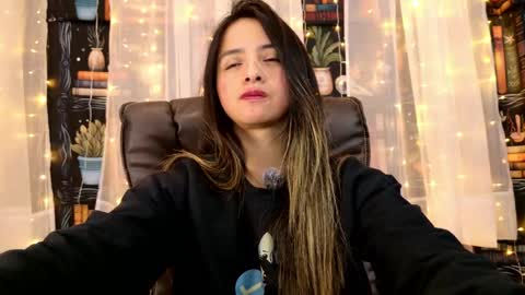 Julietta Jackson online show from May 11, 2:02 am