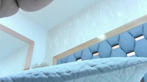 juliette_pretty_ online show from May 17, 7:24 pm